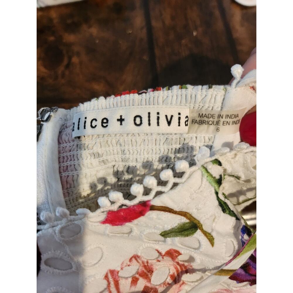Alice + Olivia Rosette Eyelet Tulip Print Mini Dress size 6 - Picture 6 of 6